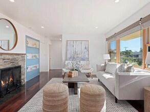 3052 Lucinda Ln in Santa Barbara, CA - Building Photo - Building Photo