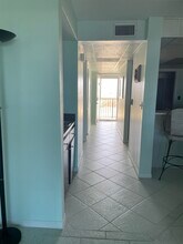 30 Inlet Harbor Rd, Unit Tidewater in Ponce Inlet, FL - Foto de edificio - Building Photo