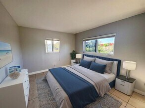 5819 NW 17th Pl in Sunrise, FL - Building Photo - Building Photo