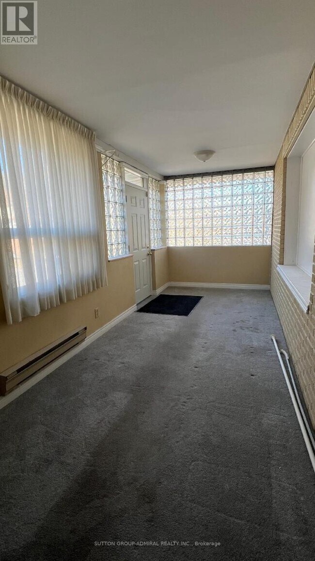 35 Verwood Ave in Toronto, ON - Building Photo - Building Photo