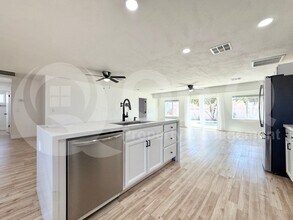 7107 E Flossmoor Ave in Mesa, AZ - Building Photo - Building Photo
