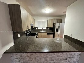 6235 SW Kendale Lakes Cir in Miami, FL - Building Photo