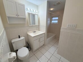 543 Broadway, Unit 1R in Somerville, MA - Foto de edificio - Building Photo