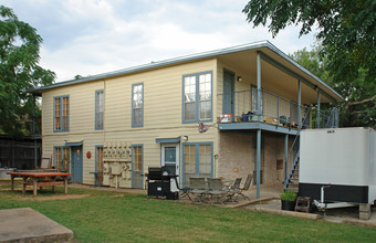 1200--1202 Hollow Creek Dr in Austin, TX - Building Photo - Building Photo