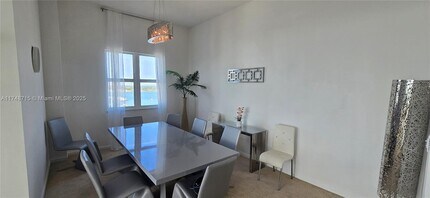 7900 Harbor Island Dr in Miami Beach, FL - Building Photo - Building Photo