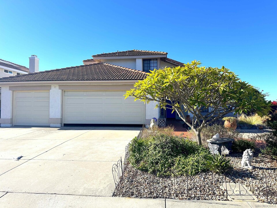 8705 Elford Ct in San Diego, CA - Building Photo