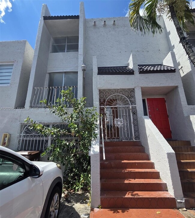 property at 1104 W 44th St