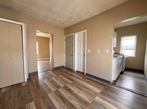 25 Oakland Ave in Everett, MA - Building Photo - Building Photo