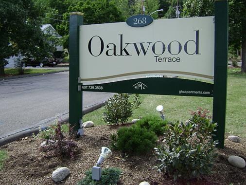 Oakwood Terrace in Elmira Heights, NY - Foto de edificio