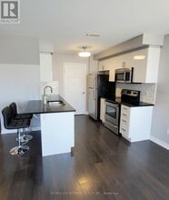 124 Daylily Ln in Kitchener, ON - Building Photo - Building Photo