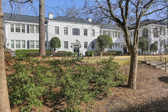 21 Peachtree Memorial Dr NW in Atlanta, GA - Building Photo - Building Photo