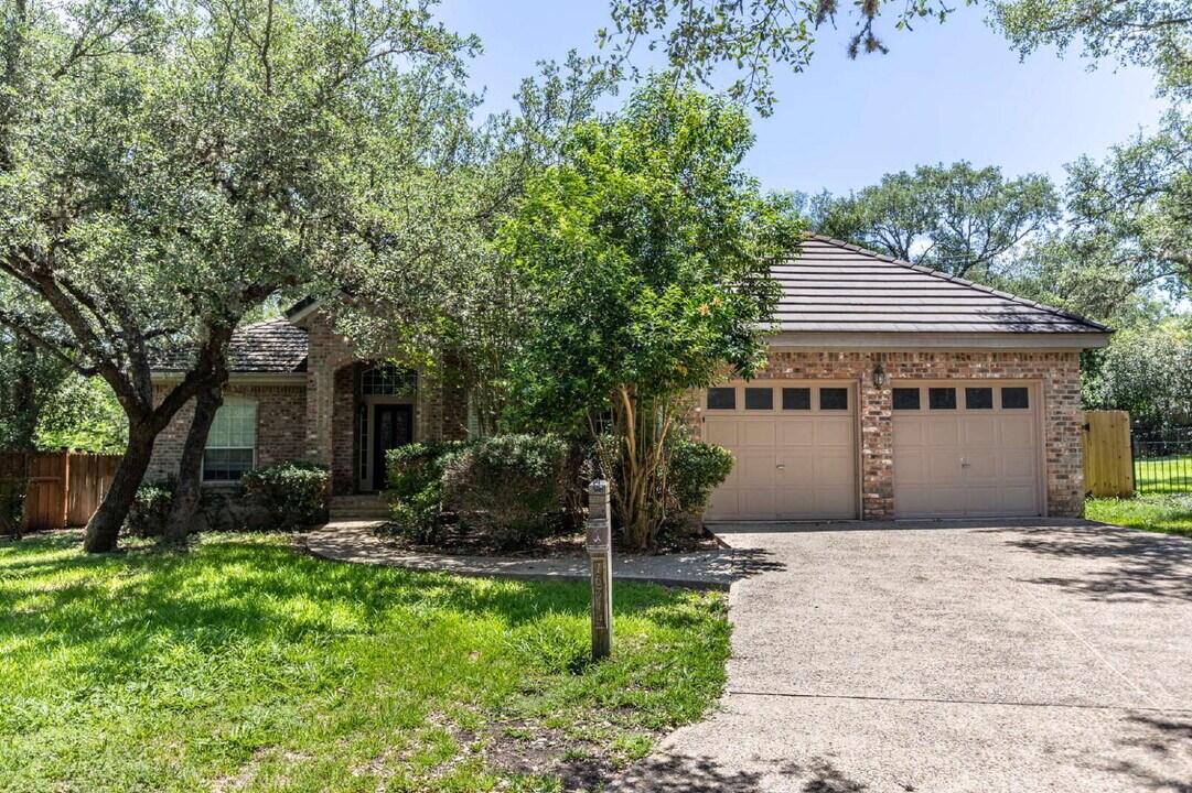 16314 Sacre Couer in San Antonio, TX - Building Photo
