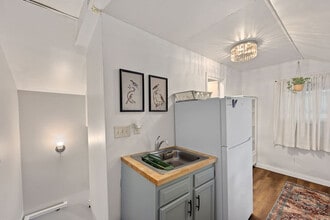 5651 Ridge Ave, Unit ID1384096P in Cincinnati, OH - Building Photo - Building Photo