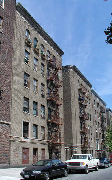 507-519 W 189th St in New York, NY - Building Photo