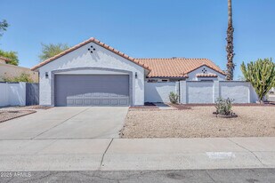 5302 W Cheryl Dr in Glendale, AZ - Building Photo