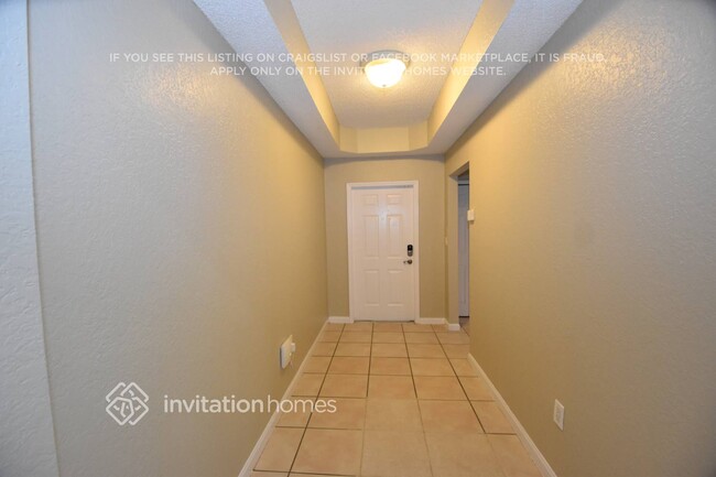 13711 N Garden Cove Cir in Davie, FL - Building Photo - Building Photo