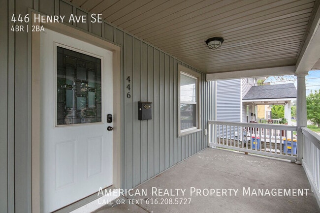 446 Henry Ave SE in Grand Rapids, MI - Building Photo - Building Photo