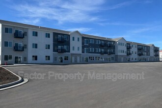 2085 Carlson Dr in North Mankato, MN - Building Photo - Building Photo