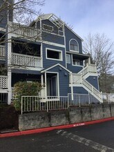 118 Sea Crest Cir in Vallejo, CA - Building Photo - Building Photo