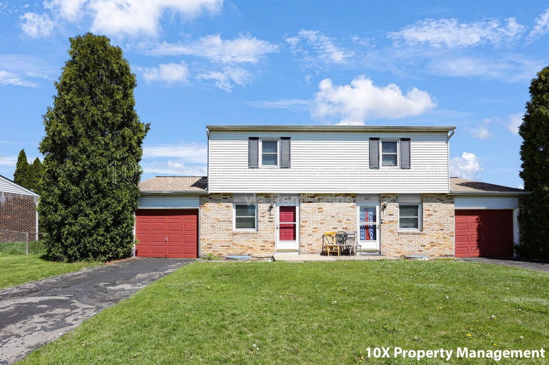 6169 Laurelwood Ct in Columbus, OH - Building Photo