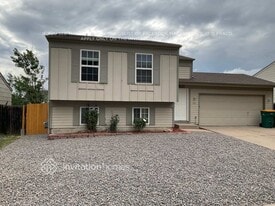 1621 Gibralter St in Aurora, CO - Building Photo