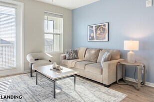 1000 Western Breeze Circle, Unit 1-309 in Davenport, FL - Building Photo