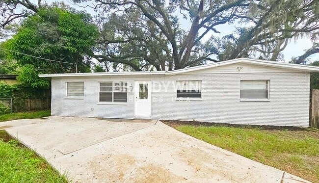 property at 2402 E Bougainvillea Ave