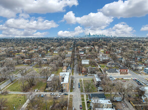 1035 W 61st St in Chicago, IL - Building Photo - Building Photo