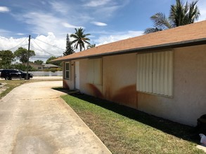 507-513 NE 2nd St in Boynton Beach, FL - Building Photo - Building Photo