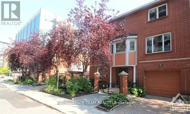 property at 376 Lisgar St