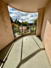 612 Fifth Av in New Westminster, BC - Building Photo - Building Photo