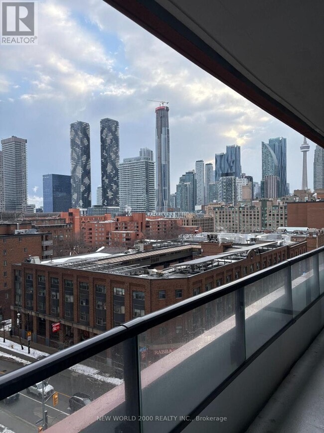 180 Front St E in Toronto, ON - Building Photo - Building Photo