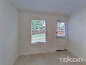 1508 Clairborne Ct in Little Elm, TX - Foto de edificio - Building Photo