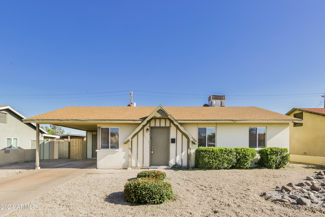 6052 W Mulberry Dr in Phoenix, AZ - Foto de edificio