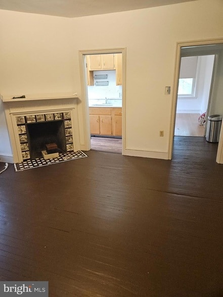 113 W Beechtree Ln in Wayne, PA - Building Photo - Building Photo