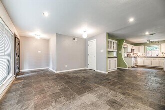 7111 Wild Valley Dr in Dallas, TX - Building Photo - Building Photo