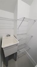 6201 SW 22nd St, Unit 1 in Miami, FL - Building Photo - Building Photo