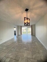 8435 Sunrise Lakes Blvd, Unit 309 in Sunrise, FL - Foto de edificio - Building Photo