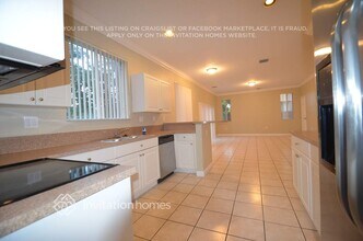 22161 SW 94th Ave in Cutler Bay, FL - Foto de edificio - Building Photo