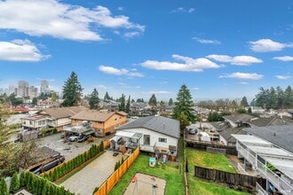 6479 Selma Av, Unit 409 in Burnaby, BC - Building Photo - Building Photo