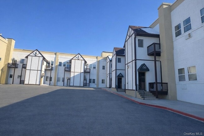 property at 39 Church St