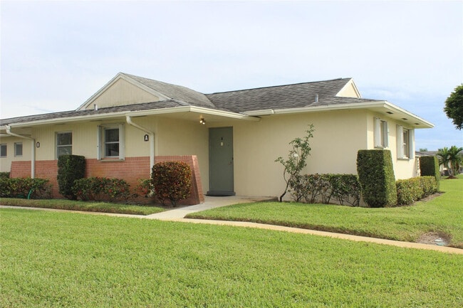 property at 2810 Ashley Dr W