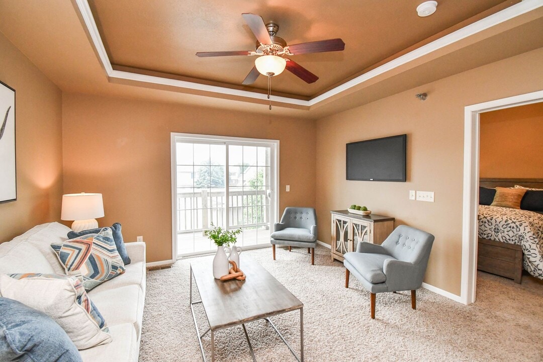 7438 S Louise Ave in Sioux Falls, SD - Building Photo