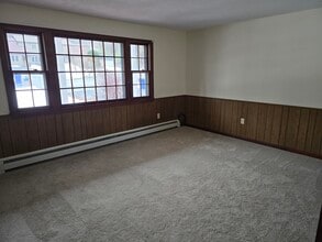 1 Pinardville Heights Rd, Unit B in Manchester, NH - Foto de edificio - Building Photo