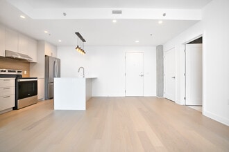 7070 Newman Boul in Montréal, QC - Building Photo - Building Photo