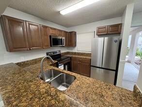 1541 Balfour Point Dr in Royal Palm Beach, FL - Building Photo - Building Photo