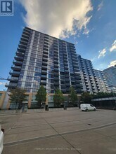 19 Singer Ct in Toronto, ON - Building Photo - Building Photo
