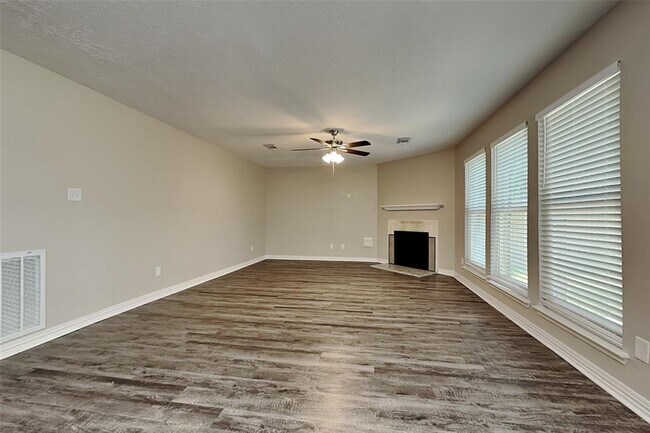 10623 Mist Ln in Houston, TX - Building Photo - Building Photo