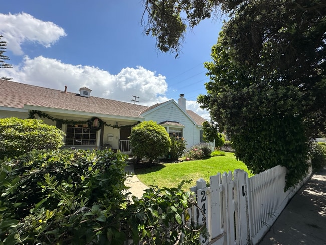 2435 31st St in Santa Monica, CA - Foto de edificio - Building Photo