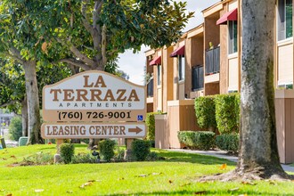 1440 Oak Dr, Unit A9 in Vista, CA - Building Photo - Building Photo